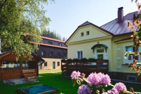 Hotels in Bílá